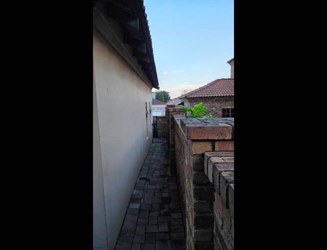 3 BEDROOM HOUSE FOR SALE IN ALBEMARLE